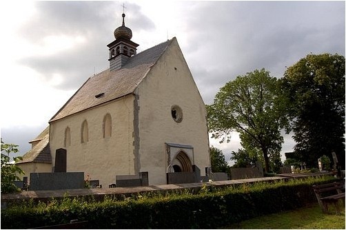 goticky-kostel-sv.-jakuba-vetsiho-v-tecovicich.jpg
